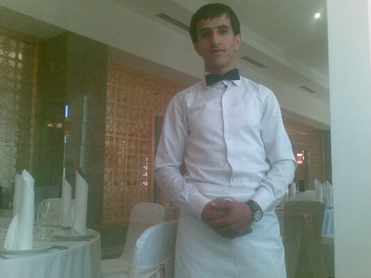  ,   Seymur, 34 ,   