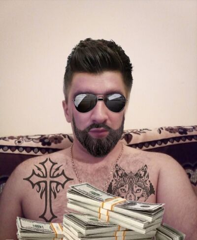  ,   Artur, 42 ,   ,   , c 