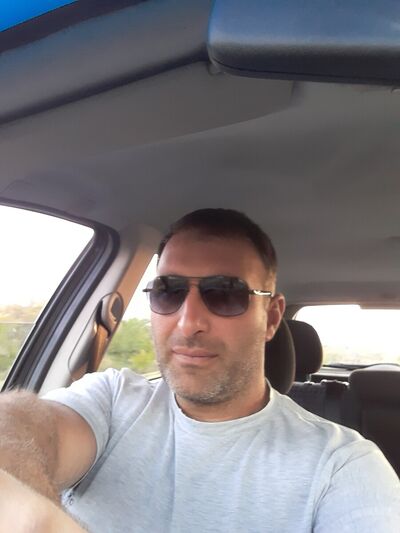  ,   Artur, 43 ,   ,   , c 