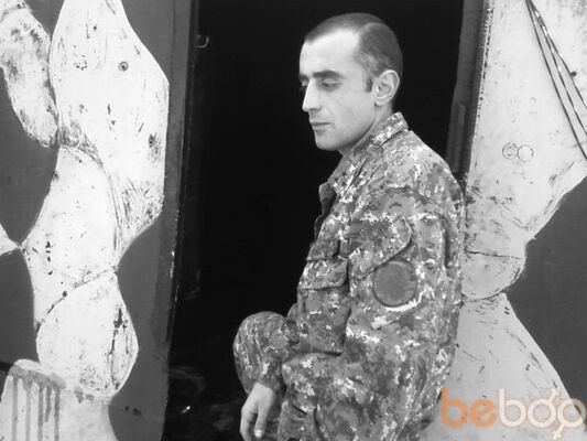  ,   Artur, 44 ,   