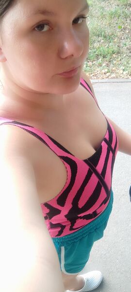  ,   Dasha, 32 ,  