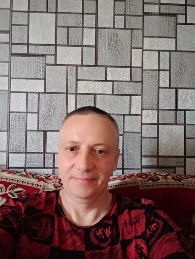  ,   Alex, 47 ,   ,   