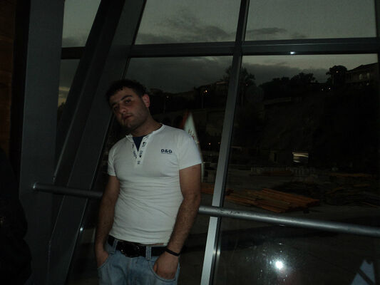  ,   Achiko, 37 ,   ,   , c 