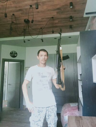  ,   Marat, 38 ,   ,   