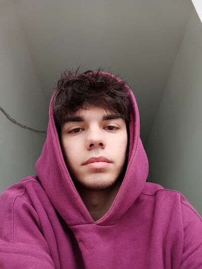  ,   Igor, 22 ,   ,   