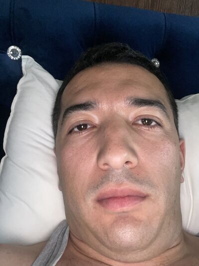  ,   Alyosha, 33 ,   ,   