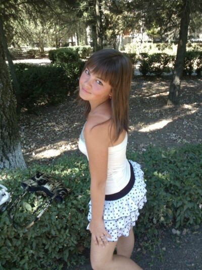  -,   Anya, 20 ,   ,   