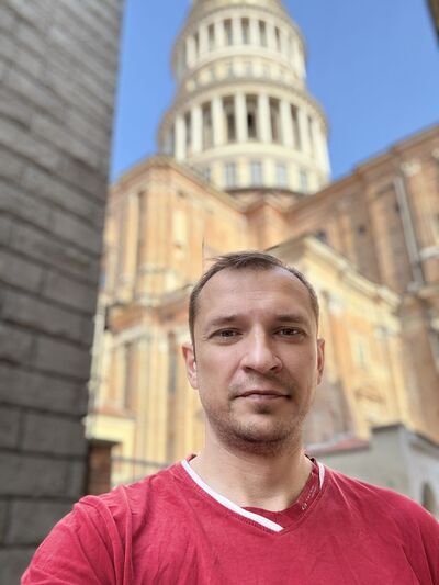  ,   Dzima, 42 ,   ,   