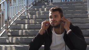  ,   Aslan, 29 ,   