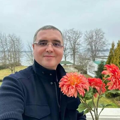  Frankfurt am Main,   Woods ramon, 54 ,   ,   