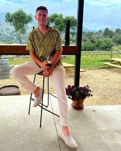 ,   Vlad, 32 ,   ,   