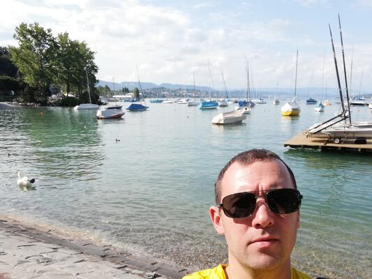  ,   Victor, 33 ,   
