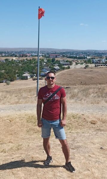  ,   Artem, 34 ,   ,   