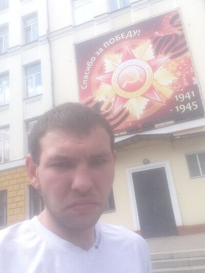  ,   Ivan, 33 ,   