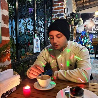  ,   Felix, 22 ,   ,   