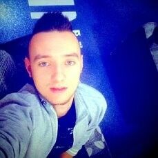  13300037  Vachee, 28 ,    