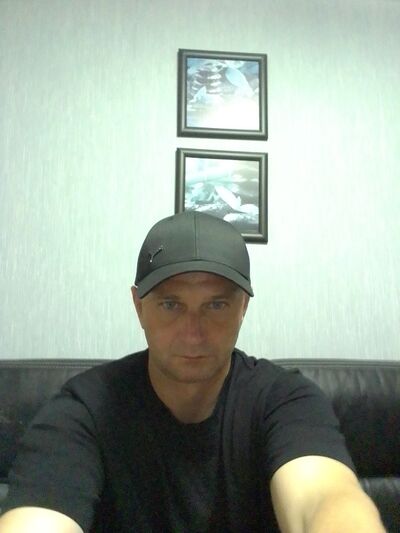  ,   Sergej, 51 ,   ,   