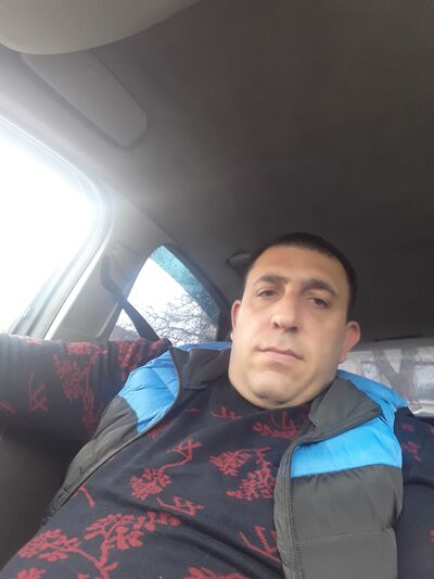  ,   Hver, 37 ,   ,   