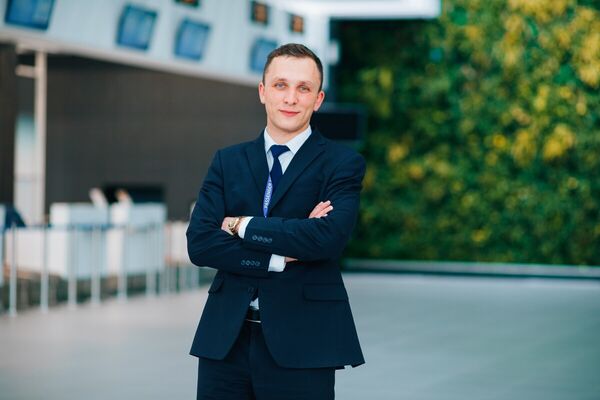  ,   Alex, 33 ,   ,   , c 