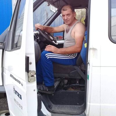  ,   Tigran, 51 ,   ,   