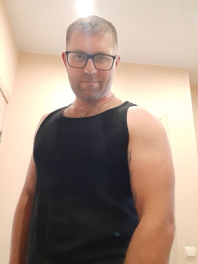  ,   Alexei, 32 ,   ,   