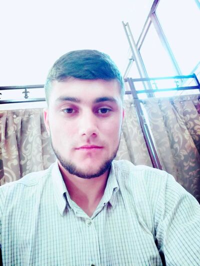  ,   Ali, 32 ,   ,   