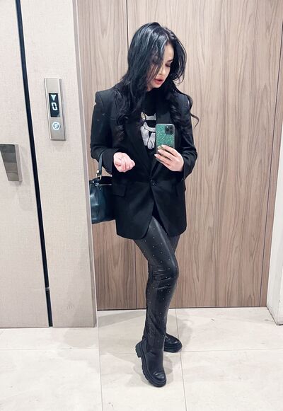  ,   Sofi, 29 ,   ,   