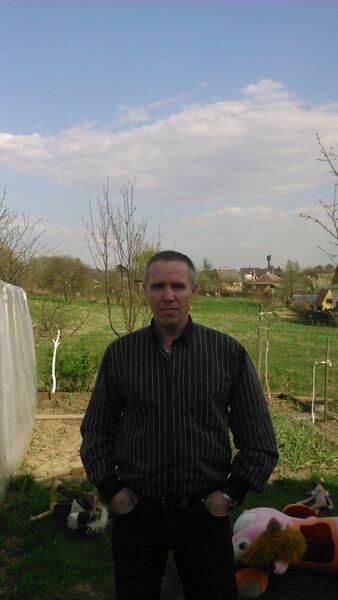  ,   Eduardas, 52 ,   
