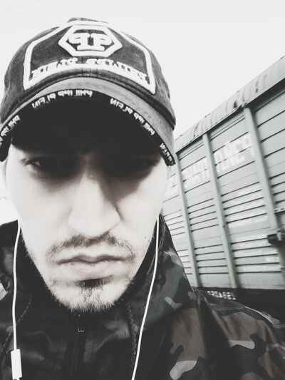  ,   Artem, 31 ,   ,   , c 
