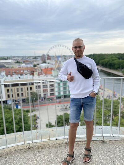  ,   Yevhen, 33 ,   ,   