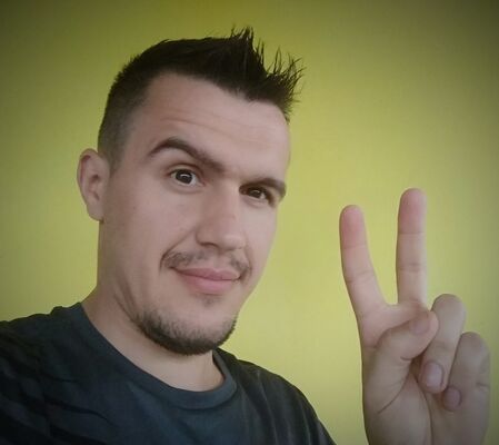  ,   Maxim, 33 ,   ,   , c 