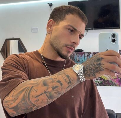  ,   Klark, 23 ,   ,   
