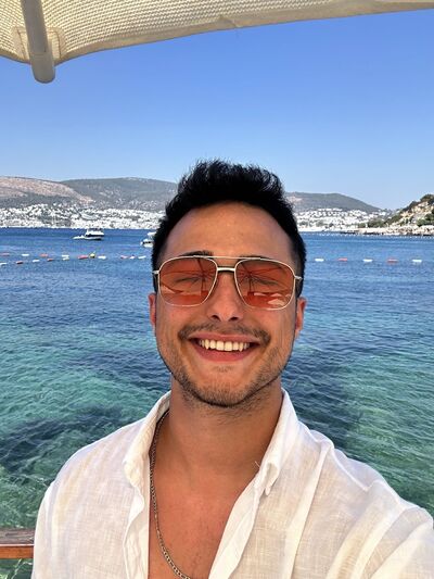  ,   Mehmet, 27 ,   ,   