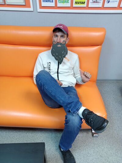  ,   Viktor, 33 ,   ,   , c , 