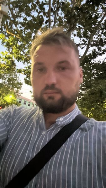  An Cabhan,   Alexie, 33 ,   ,   , c , 