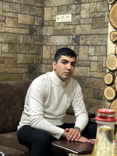  ,   Artur, 26 ,   ,   , c , 