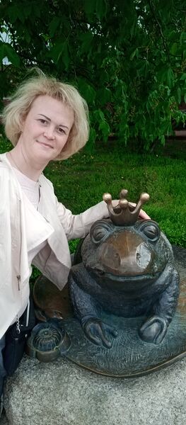  ,   Milaya, 42 ,     , c 