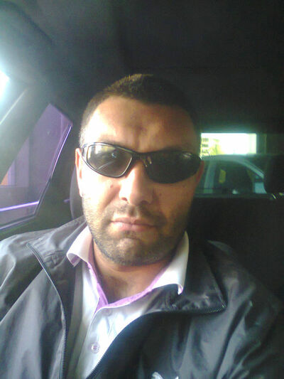  ,   Denis, 42 ,   