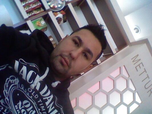  ,   Alan, 39 ,   ,   , c , 