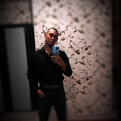  ,   Maxim, 21 ,   ,   