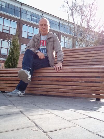  ,   Valery, 46 ,   ,   
