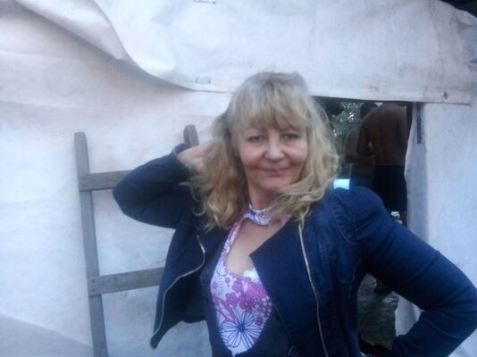  ,   Leja, 56 ,  