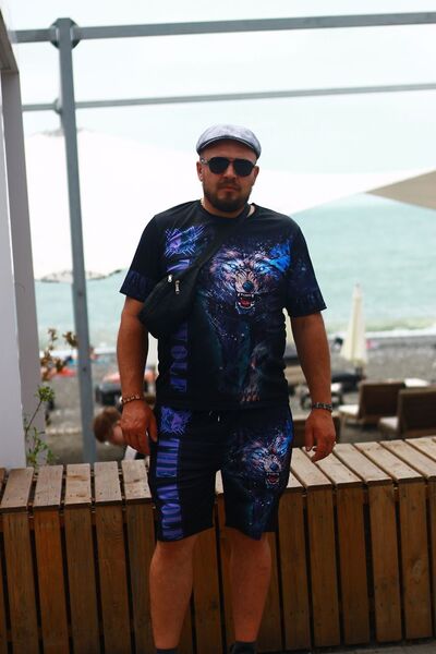  ,   Anton, 38 ,   ,   