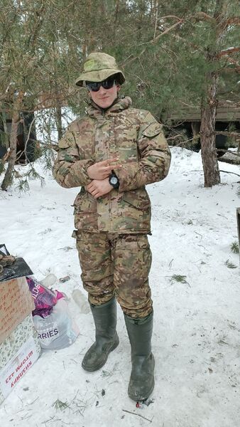  ,   Taras, 22 ,   ,   