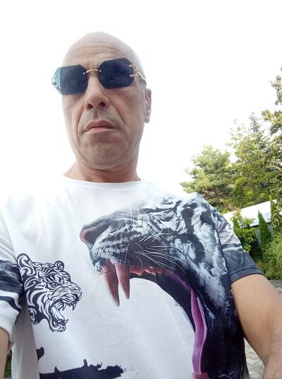  ,   Vardan, 52 ,   ,   