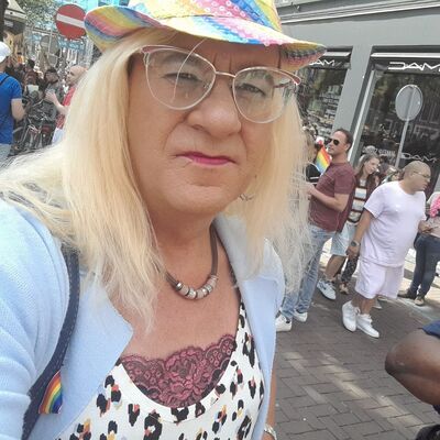  Aalden,   Julia, 52 ,   ,   , c , 