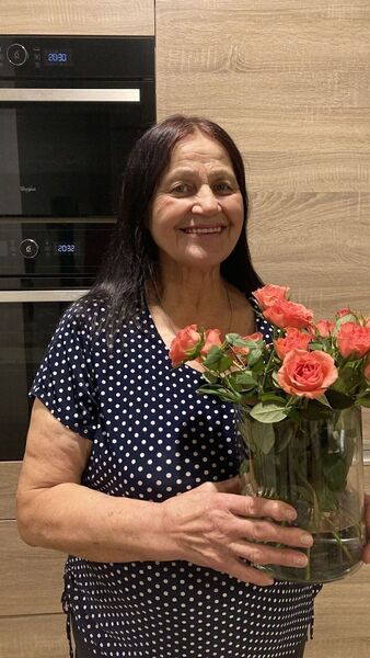  ,   Nina, 74 ,   ,   , c , 