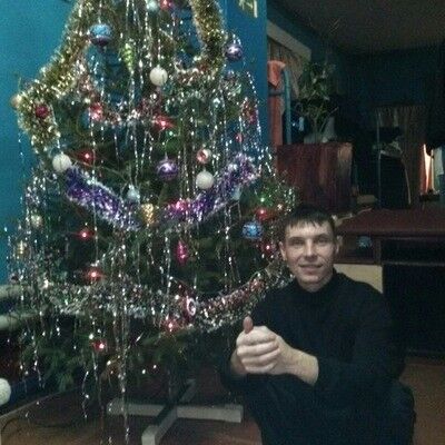  10064757  Andrei, 44 ,    