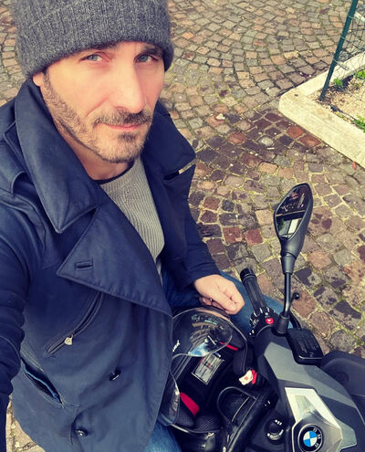  Genk,   Julien, 50 ,   ,   , c , 