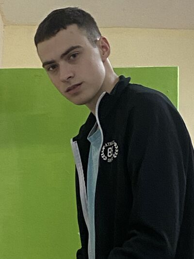  ,   Pavel, 19 ,   ,   , c , 